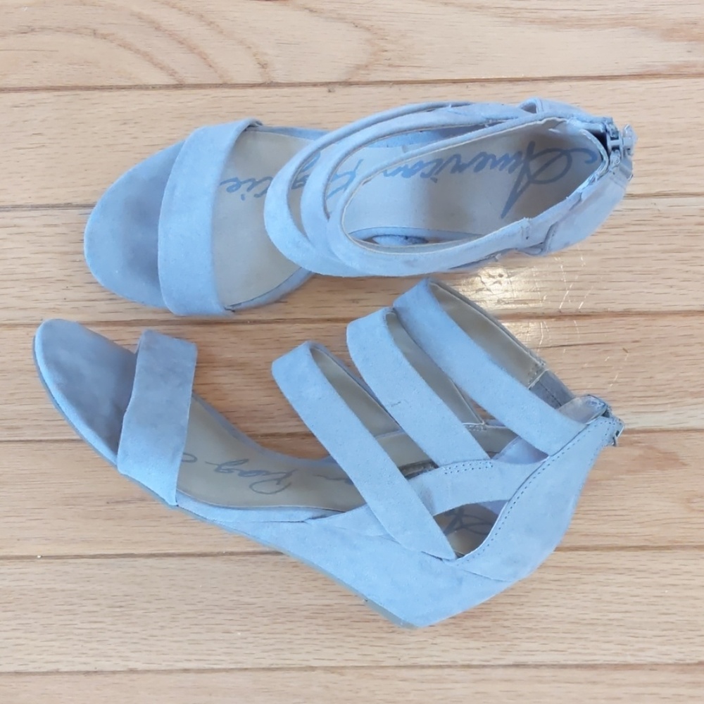 Suede wedges